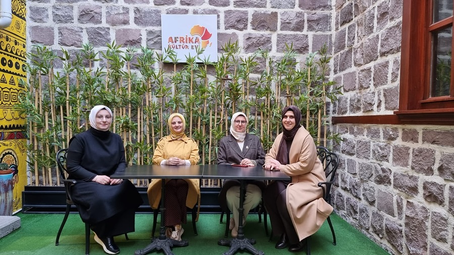 IIUM DER’den Kurucu Başkan Zeliha Sağlam’a Anlamlı Vefa Ziyareti